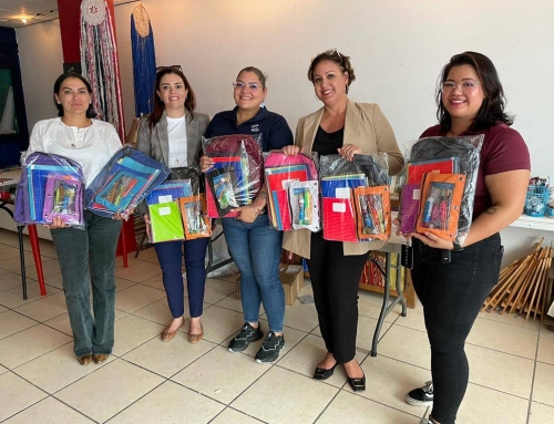 SETAR Stimulando Educacion: Ofreciendo pa mas cu 5 aña caba, 175 Backpacks pa Aña Escolar Nobo